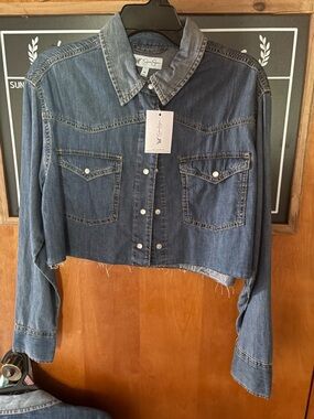Jessica Simpson Denim Crop Shirt Jacket in Blue